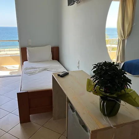 Hotel Prinos *