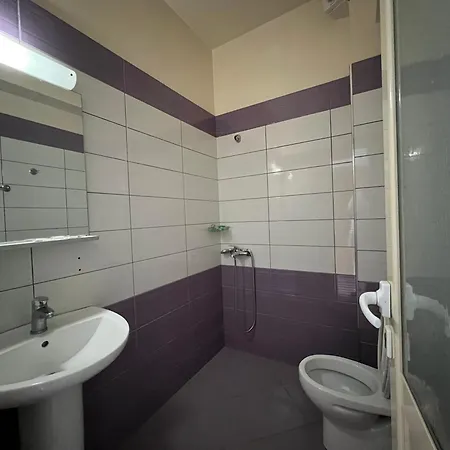 Prinos Hotel Himare