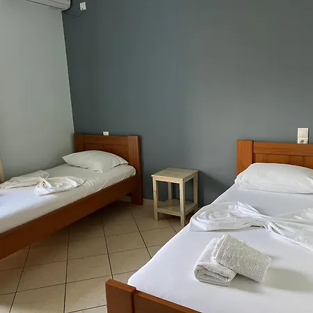 Hotel Prinos *