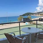 Hotel Prinos