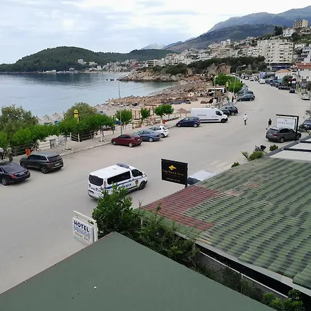 Prinos Hotel Himare