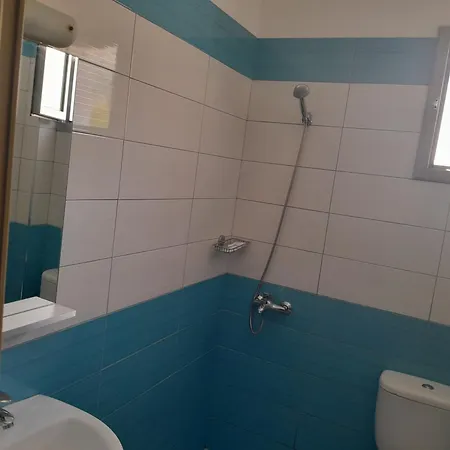 Hotel Prinos *