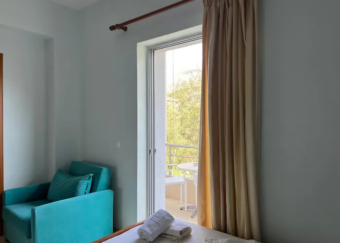 Prinos Hotel Himare